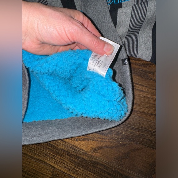 Quicksilver Sherpa Lined Skater Boys Hoodie 10/12 (runs big) like 12/14 - Picture 4 of 4